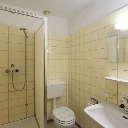 Konukevi Gasthof Hochlitten 2*
